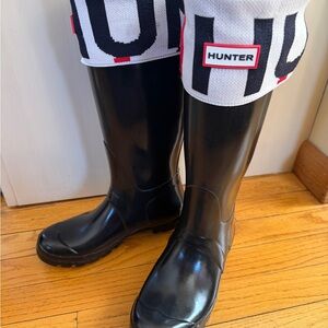 Hunter Original Gloss Tall Rain Boots Black & Fleece Socks Size 7